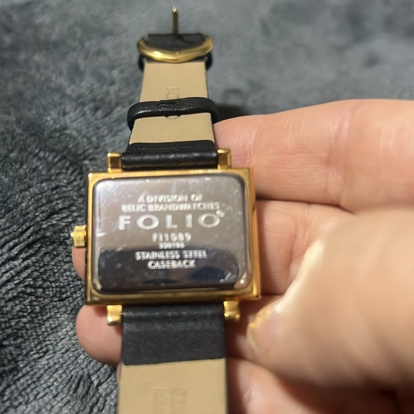 Vintage excellent like new condition Folio Relic Watch  needs battery - Picture 3 of 5